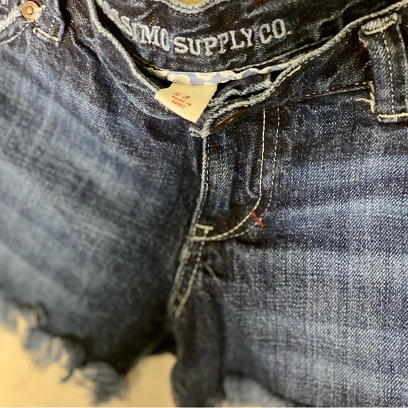 💙 Vtg Mossimo Low Rise Distressed Raw Hem Cut Off Dark Wash Jean Shorts | XS S - Picture 5 of 5